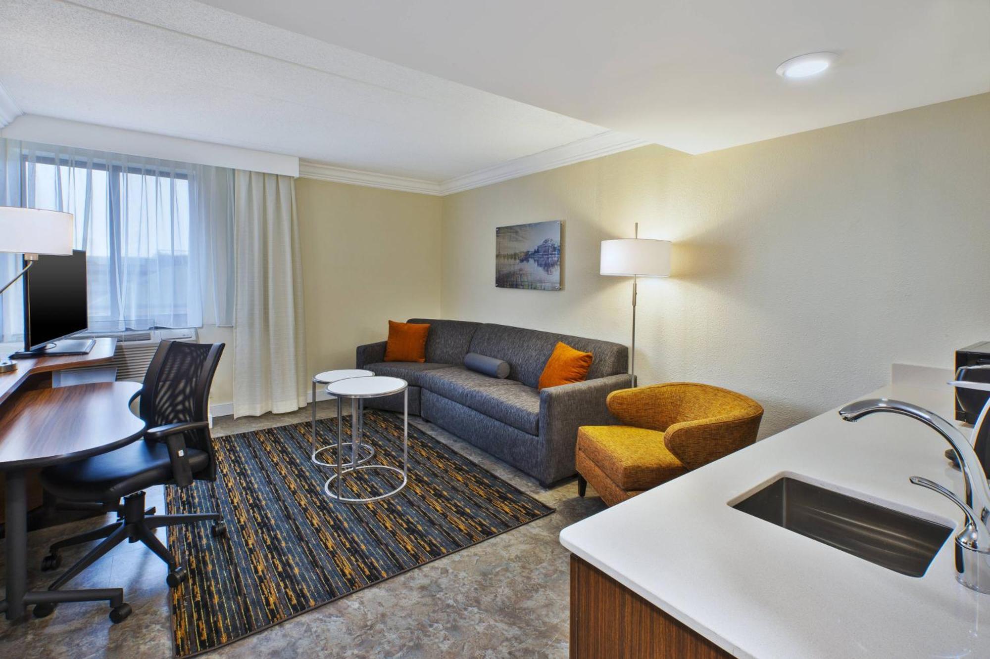 Fairfield By Marriott Inn & Suites Herndon Reston Extérieur photo